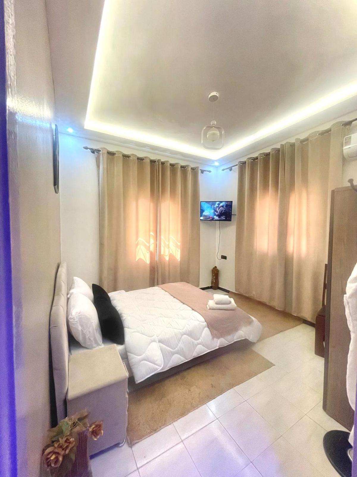 Hotel Darna With Air Conditioning Errachidia Bagian luar foto